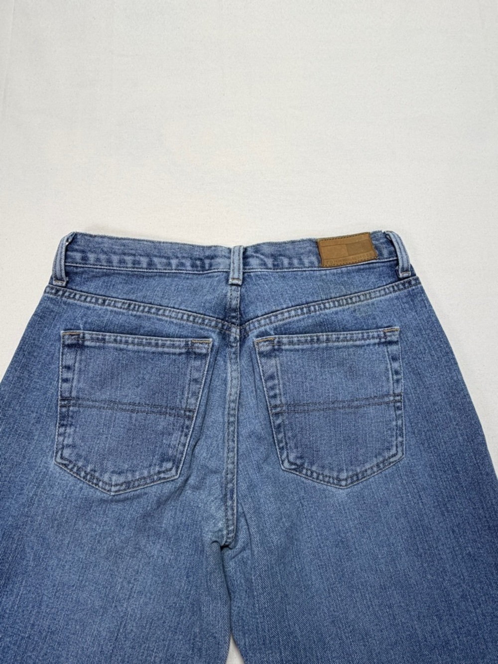Tommy Hilfiger Boyfriend Jeans Sz 2 High Rise Straight Leg Normcore Casual - Picture 5 of 7